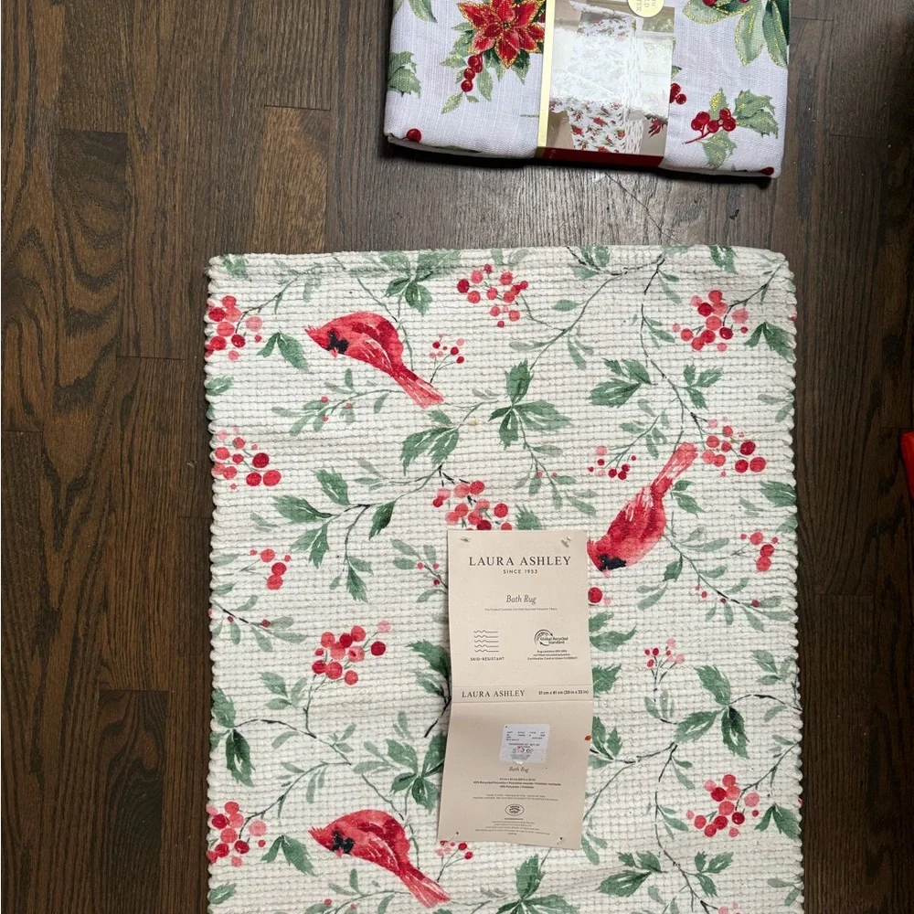 Laura Ashley Christmas  table cloth new - Picture 3 of 3